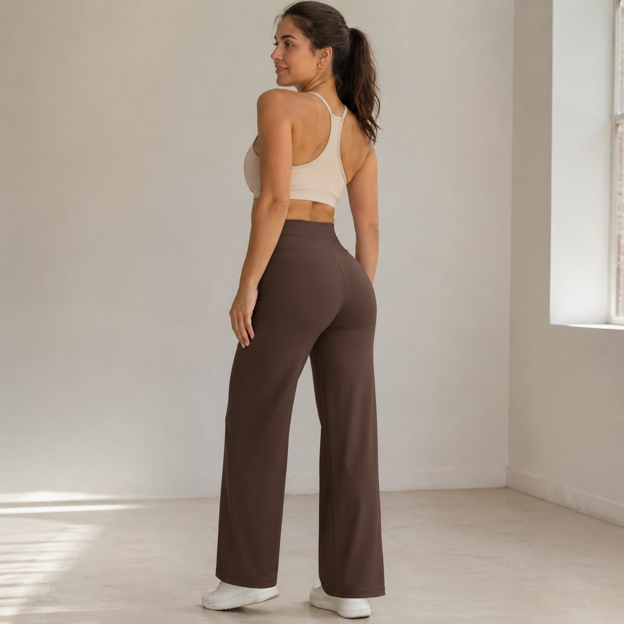 Contour Straight-Leg Leggings